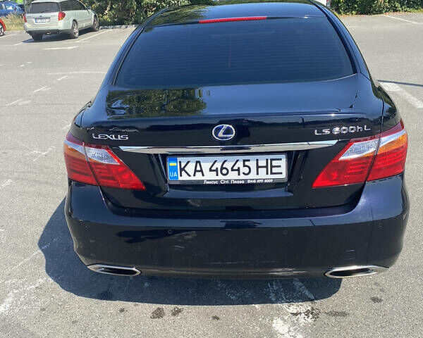 Синий Лексус ЛС, объемом двигателя 5 л и пробегом 132 тыс. км за 26500 $, фото 2 на Automoto.ua