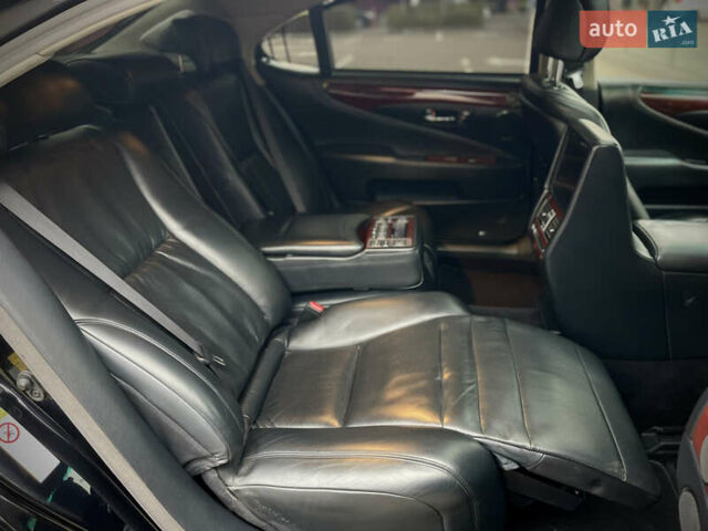 Синий Лексус ЛС, объемом двигателя 4.97 л и пробегом 188 тыс. км за 16800 $, фото 37 на Automoto.ua