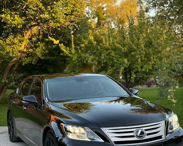 Синий Лексус ЛС, объемом двигателя 5 л и пробегом 400 тыс. км за 14900 $, фото 7 на Automoto.ua