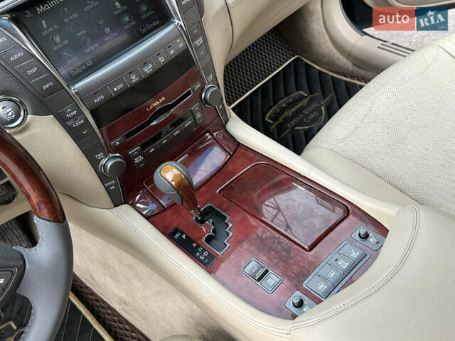 Зелений Лексус ЛС, об'ємом двигуна 4.61 л та пробігом 346 тис. км за 9900 $, фото 35 на Automoto.ua