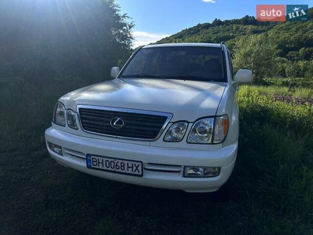 Белый Лексус ЛХ, объемом двигателя 4.66 л и пробегом 320 тыс. км за 9200 $, фото 4 на Automoto.ua