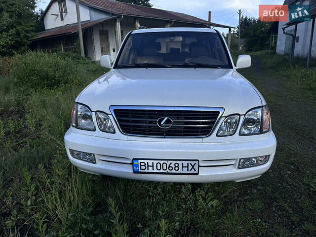 Белый Лексус ЛХ, объемом двигателя 4.66 л и пробегом 320 тыс. км за 9200 $, фото 1 на Automoto.ua