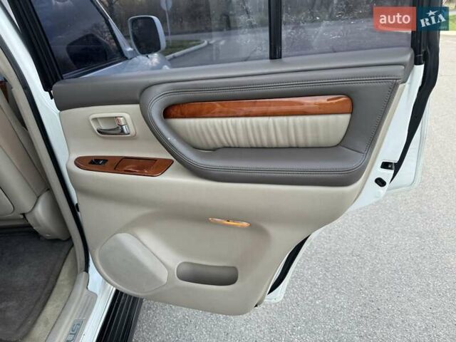 Білий Лексус ЛХ, об'ємом двигуна 4.7 л та пробігом 252 тис. км за 14999 $, фото 15 на Automoto.ua