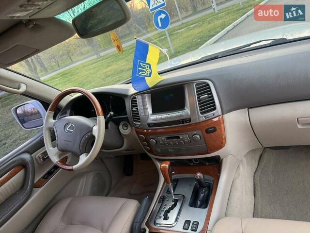Білий Лексус ЛХ, об'ємом двигуна 4.7 л та пробігом 252 тис. км за 14999 $, фото 17 на Automoto.ua