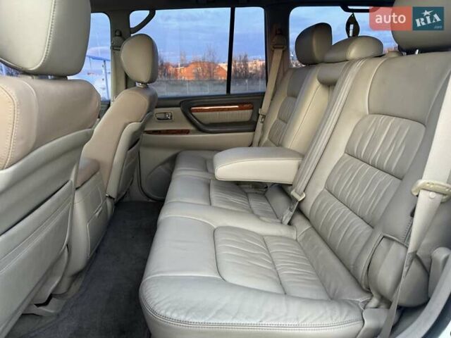 Белый Лексус ЛХ, объемом двигателя 4.7 л и пробегом 252 тыс. км за 16499 $, фото 26 на Automoto.ua