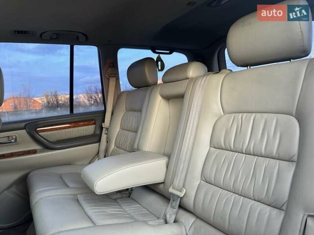 Белый Лексус ЛХ, объемом двигателя 4.7 л и пробегом 252 тыс. км за 16499 $, фото 25 на Automoto.ua
