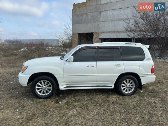 Белый Лексус ЛХ, объемом двигателя 4.7 л и пробегом 263 тыс. км за 15800 $, фото 15 на Automoto.ua