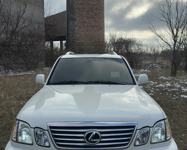 Белый Лексус ЛХ, объемом двигателя 4.7 л и пробегом 263 тыс. км за 15800 $, фото 9 на Automoto.ua