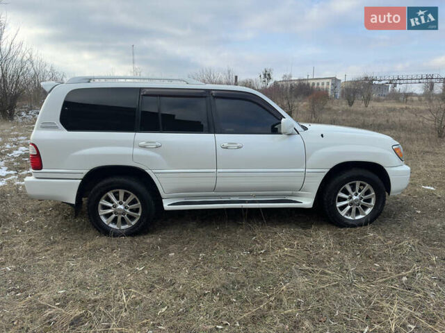 Белый Лексус ЛХ, объемом двигателя 4.7 л и пробегом 263 тыс. км за 15800 $, фото 11 на Automoto.ua