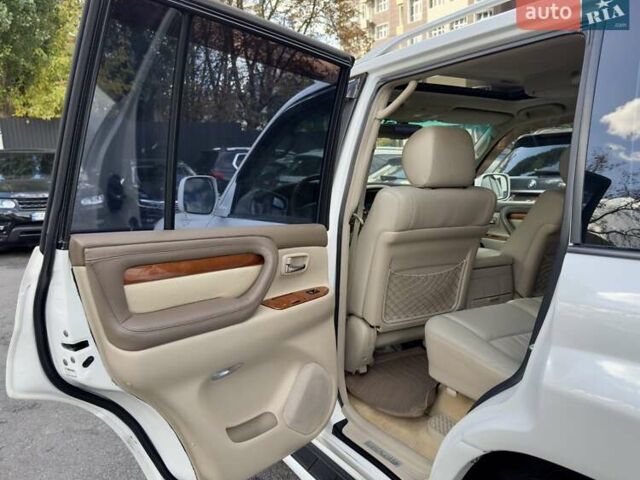 Білий Лексус ЛХ, об'ємом двигуна 4.7 л та пробігом 376 тис. км за 15800 $, фото 12 на Automoto.ua