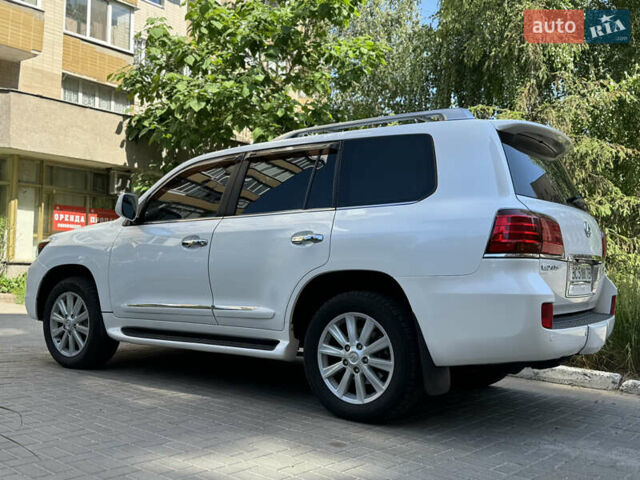 Білий Лексус ЛХ, об'ємом двигуна 5.66 л та пробігом 189 тис. км за 24000 $, фото 63 на Automoto.ua