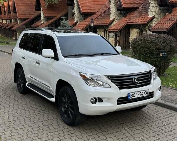 Білий Лексус ЛХ, об'ємом двигуна 5.66 л та пробігом 275 тис. км за 23700 $, фото 10 на Automoto.ua