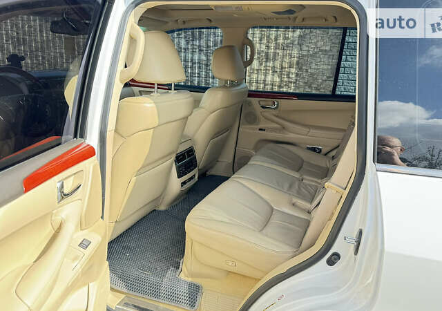Білий Лексус ЛХ, об'ємом двигуна 5.7 л та пробігом 170 тис. км за 23000 $, фото 7 на Automoto.ua