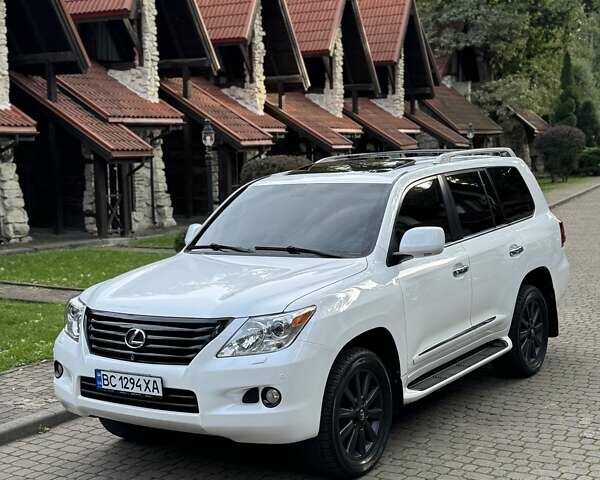 Білий Лексус ЛХ, об'ємом двигуна 5.66 л та пробігом 275 тис. км за 23700 $, фото 2 на Automoto.ua