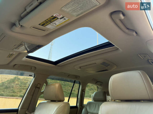 Белый Лексус ЛХ, объемом двигателя 5.66 л и пробегом 299 тыс. км за 22900 $, фото 39 на Automoto.ua