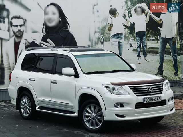 Белый Лексус ЛХ, объемом двигателя 5.7 л и пробегом 197 тыс. км за 25700 $, фото 11 на Automoto.ua