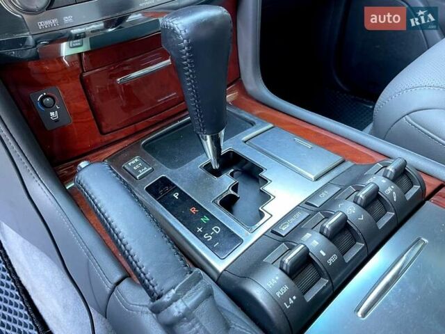 Білий Лексус ЛХ, об'ємом двигуна 5.66 л та пробігом 318 тис. км за 23500 $, фото 24 на Automoto.ua
