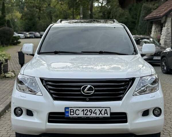 Білий Лексус ЛХ, об'ємом двигуна 5.66 л та пробігом 275 тис. км за 23700 $, фото 4 на Automoto.ua