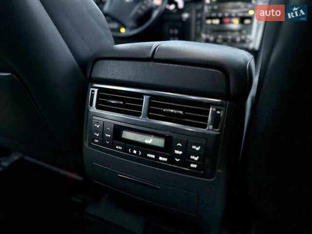 Белый Лексус ЛХ, объемом двигателя 5.7 л и пробегом 307 тыс. км за 20950 $, фото 10 на Automoto.ua