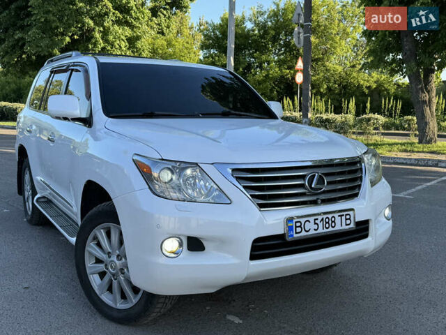 Білий Лексус ЛХ, об'ємом двигуна 5.66 л та пробігом 189 тис. км за 24000 $, фото 23 на Automoto.ua