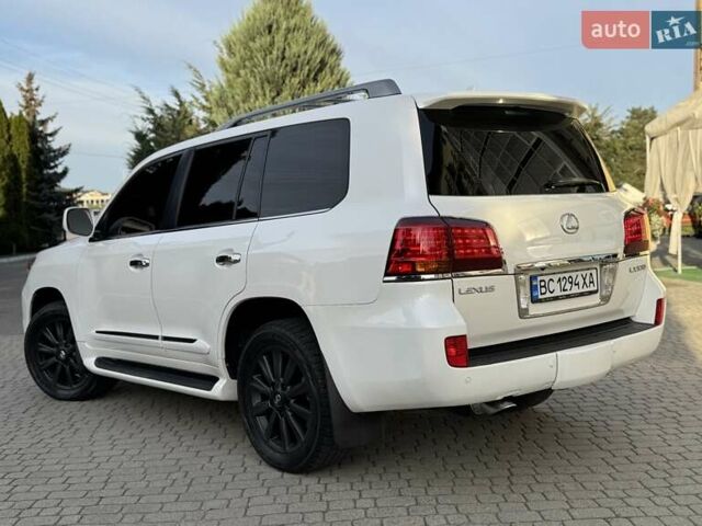 Білий Лексус ЛХ, об'ємом двигуна 5.66 л та пробігом 275 тис. км за 23700 $, фото 15 на Automoto.ua