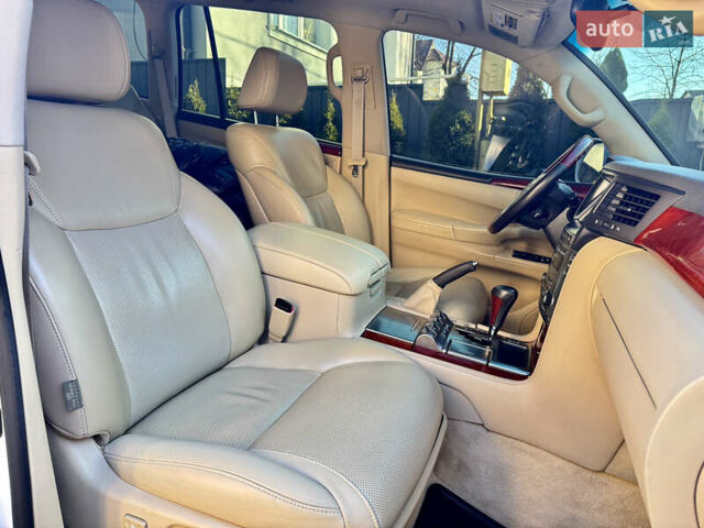 Білий Лексус ЛХ, об'ємом двигуна 5.66 л та пробігом 195 тис. км за 26500 $, фото 15 на Automoto.ua