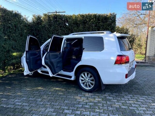 Білий Лексус ЛХ, об'ємом двигуна 5.66 л та пробігом 318 тис. км за 23500 $, фото 48 на Automoto.ua