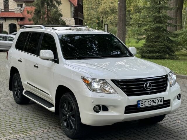 Белый Лексус ЛХ, объемом двигателя 5.7 л и пробегом 275 тыс. км за 23700 $, фото 3 на Automoto.ua