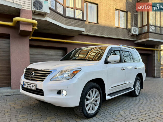 Белый Лексус ЛХ, объемом двигателя 5.66 л и пробегом 299 тыс. км за 22900 $, фото 22 на Automoto.ua