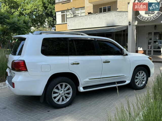 Білий Лексус ЛХ, об'ємом двигуна 5.66 л та пробігом 189 тис. км за 24000 $, фото 7 на Automoto.ua