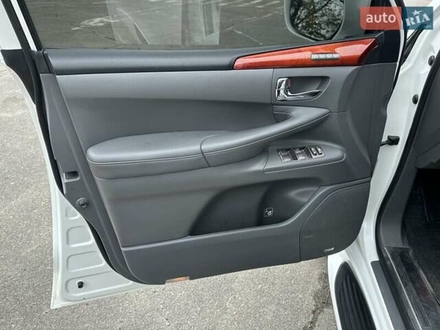 Белый Лексус ЛХ, объемом двигателя 5.66 л и пробегом 186 тыс. км за 24900 $, фото 28 на Automoto.ua