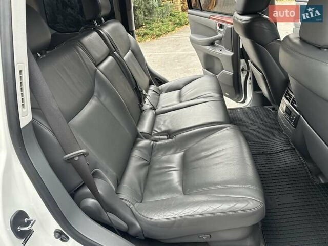 Белый Лексус ЛХ, объемом двигателя 5.66 л и пробегом 186 тыс. км за 24900 $, фото 35 на Automoto.ua