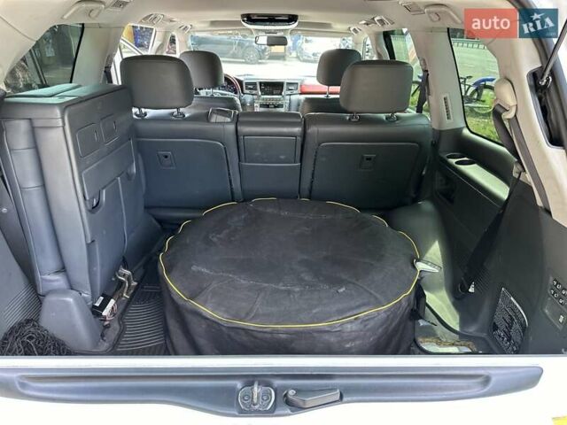 Лексус ЛХ 2008 в Днепре (Днепропетровске) на Automoto.ua Белый Лексус ЛХ, объемом двигателя 5.69 л и пробегом 260 тыс. км за 26000 $, фото 15 на Automoto.ua