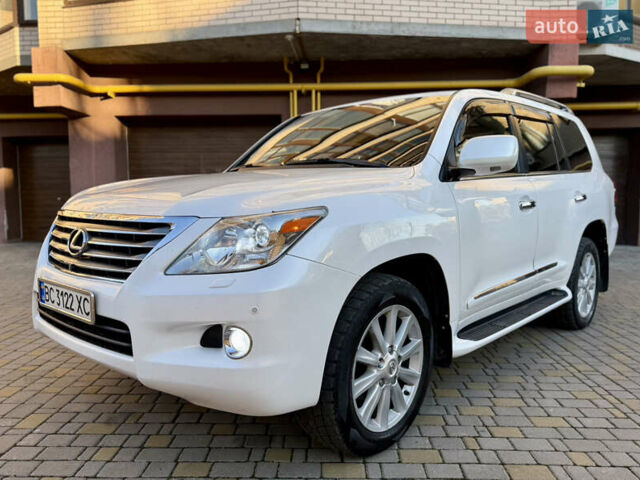 Белый Лексус ЛХ, объемом двигателя 5.66 л и пробегом 299 тыс. км за 22900 $, фото 5 на Automoto.ua