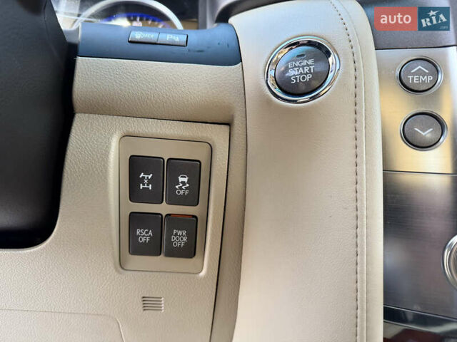 Білий Лексус ЛХ, об'ємом двигуна 5.7 л та пробігом 157 тис. км за 30900 $, фото 51 на Automoto.ua