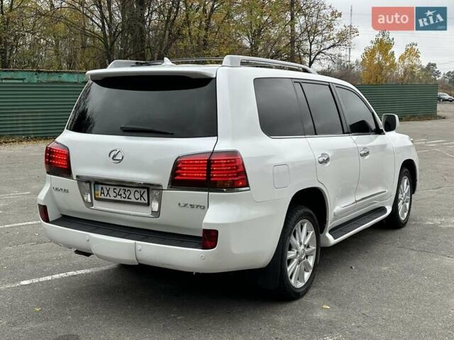 Белый Лексус ЛХ, объемом двигателя 5.66 л и пробегом 186 тыс. км за 24900 $, фото 18 на Automoto.ua