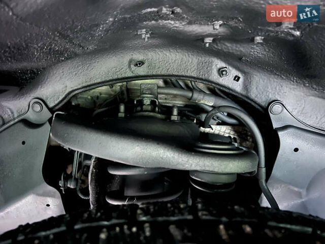 Белый Лексус ЛХ, объемом двигателя 5.66 л и пробегом 157 тыс. км за 29500 $, фото 42 на Automoto.ua