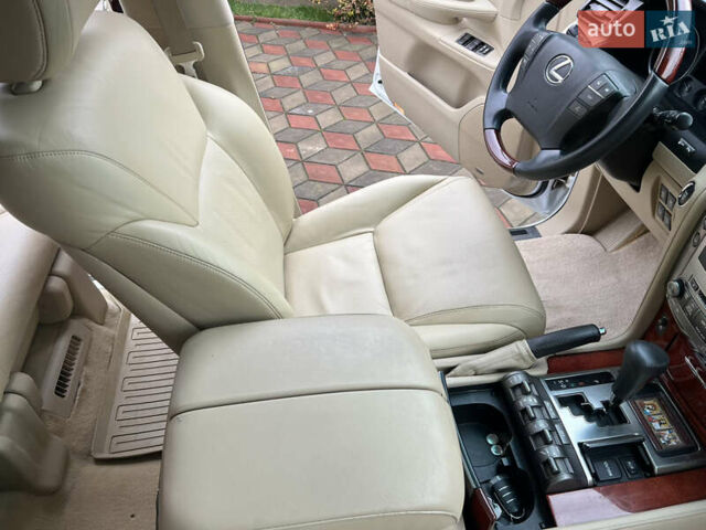 Белый Лексус ЛХ, объемом двигателя 5.66 л и пробегом 157 тыс. км за 29500 $, фото 52 на Automoto.ua