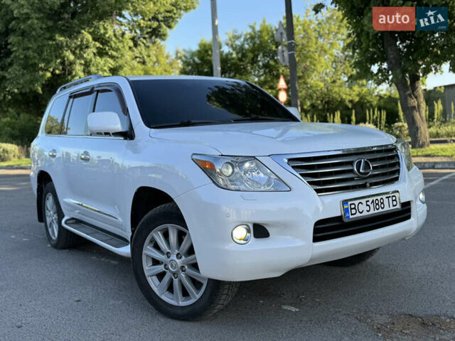 Білий Лексус ЛХ, об'ємом двигуна 5.66 л та пробігом 189 тис. км за 24000 $, фото 24 на Automoto.ua