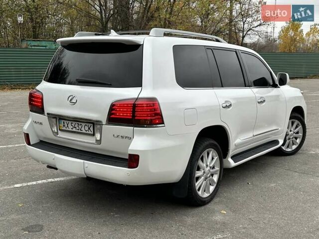 Белый Лексус ЛХ, объемом двигателя 5.66 л и пробегом 186 тыс. км за 24900 $, фото 11 на Automoto.ua