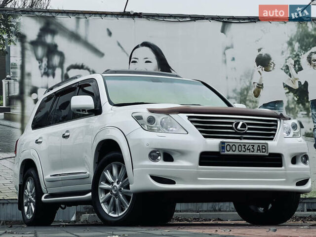 Белый Лексус ЛХ, объемом двигателя 5.7 л и пробегом 197 тыс. км за 25700 $, фото 13 на Automoto.ua