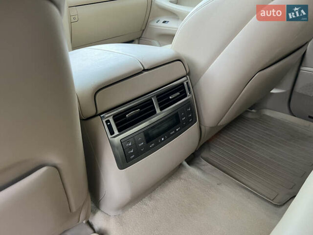 Белый Лексус ЛХ, объемом двигателя 5.66 л и пробегом 157 тыс. км за 29500 $, фото 49 на Automoto.ua