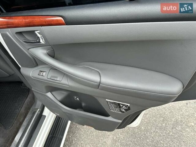 Белый Лексус ЛХ, объемом двигателя 5.66 л и пробегом 186 тыс. км за 24900 $, фото 39 на Automoto.ua