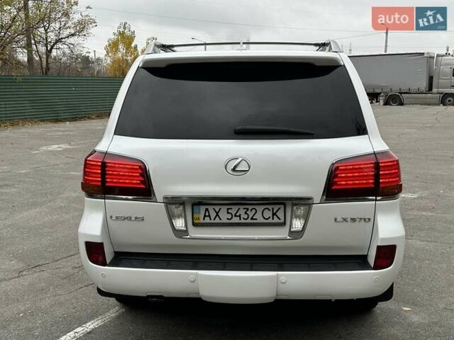 Белый Лексус ЛХ, объемом двигателя 5.66 л и пробегом 186 тыс. км за 24900 $, фото 20 на Automoto.ua