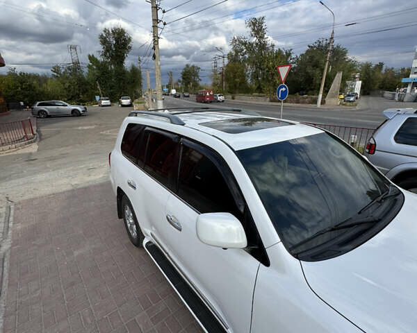 Білий Лексус ЛХ, об'ємом двигуна 5.66 л та пробігом 248 тис. км за 27000 $, фото 12 на Automoto.ua