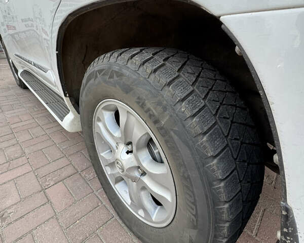 Білий Лексус ЛХ, об'ємом двигуна 5.66 л та пробігом 248 тис. км за 27000 $, фото 9 на Automoto.ua