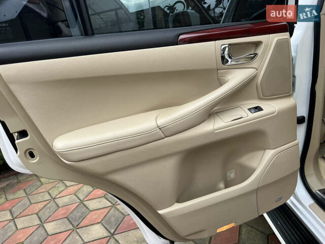 Белый Лексус ЛХ, объемом двигателя 5.66 л и пробегом 157 тыс. км за 29500 $, фото 47 на Automoto.ua