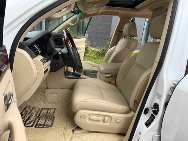 Білий Лексус ЛХ, об'ємом двигуна 5.7 л та пробігом 206 тис. км за 25555 $, фото 13 на Automoto.ua