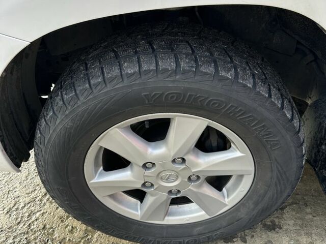 Білий Лексус ЛХ, об'ємом двигуна 5.7 л та пробігом 212 тис. км за 25000 $, фото 2 на Automoto.ua