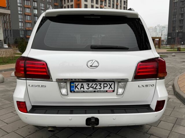 Білий Лексус ЛХ, об'ємом двигуна 5.7 л та пробігом 206 тис. км за 25555 $, фото 8 на Automoto.ua